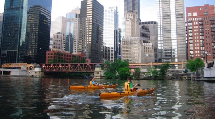 Chicago Architectural Kayak Tour